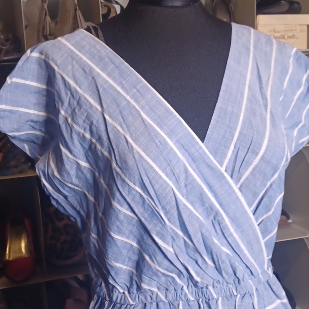 Universal Thread Light Blue and White Striped Midi Dress - Picture 2 of 6